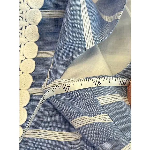 Talbots Womens Size 8 P Blue/White Striped Linen Blend Crochet V Neck - Picture 7 of 12